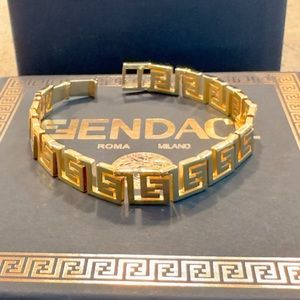 Fendi bracelet Fendace collection. Fendi x Versace. Size M. Length 20cm.